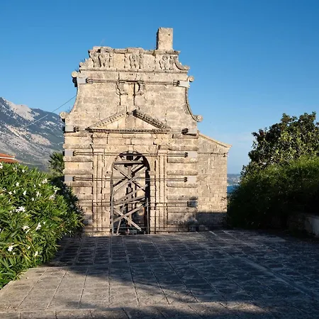 Antreas Mentoros Vilă *