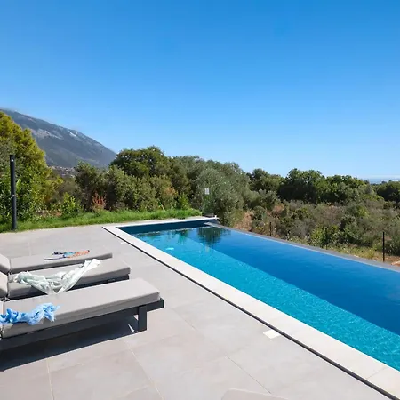 Antreas Mentoros Vilă Karavádhos